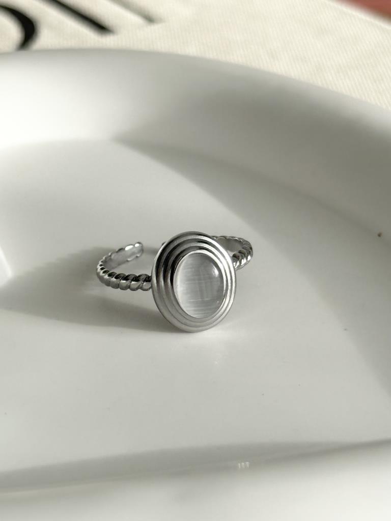 Çelik Ayarlanabilir Vintage Oval Beyaz Taşlı Yüzük