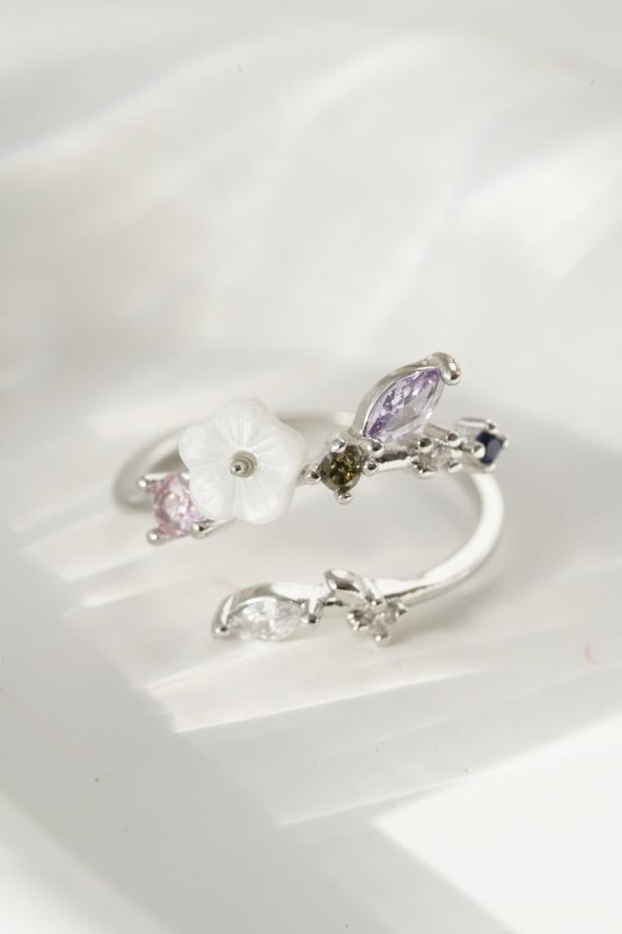 Ayarlanabilir Renkli Taşlı Zarif Çiçek Yüzük