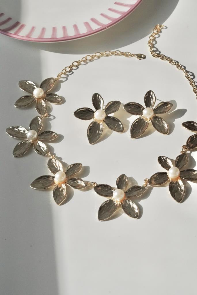 İncili Daisy Kolye - Küpe Seti