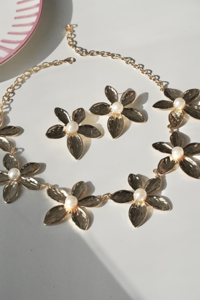 İncili Daisy Kolye - Küpe Seti