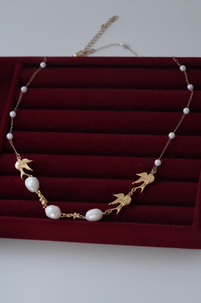Mayzenia İncili Kuşlu Choker Kolye