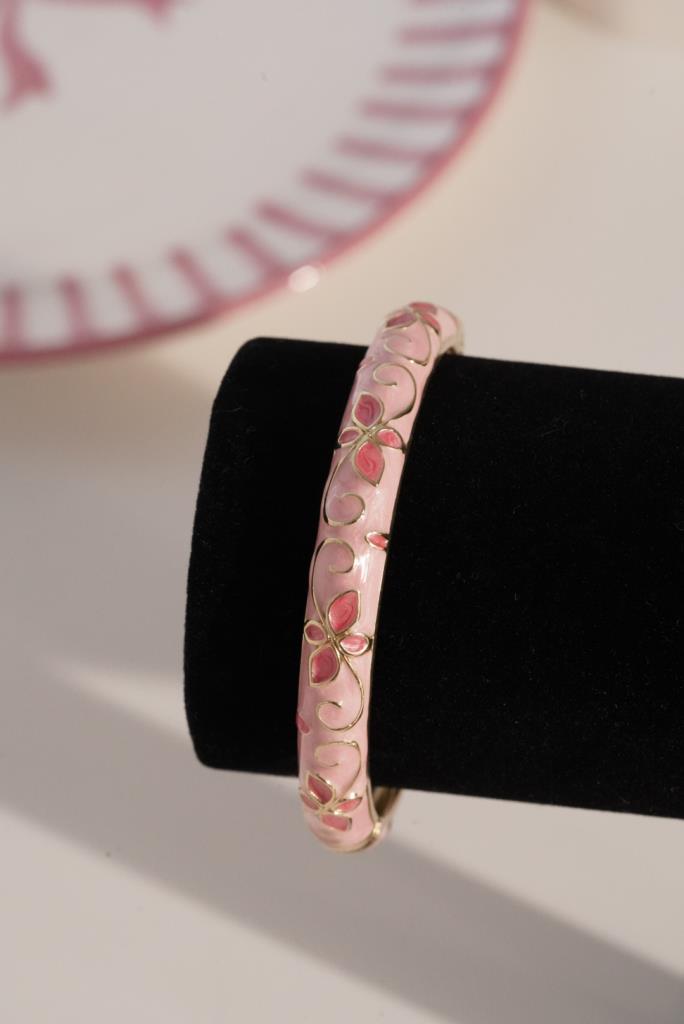 Pembe Çiçekli Mineli Kelepçe Bileklik