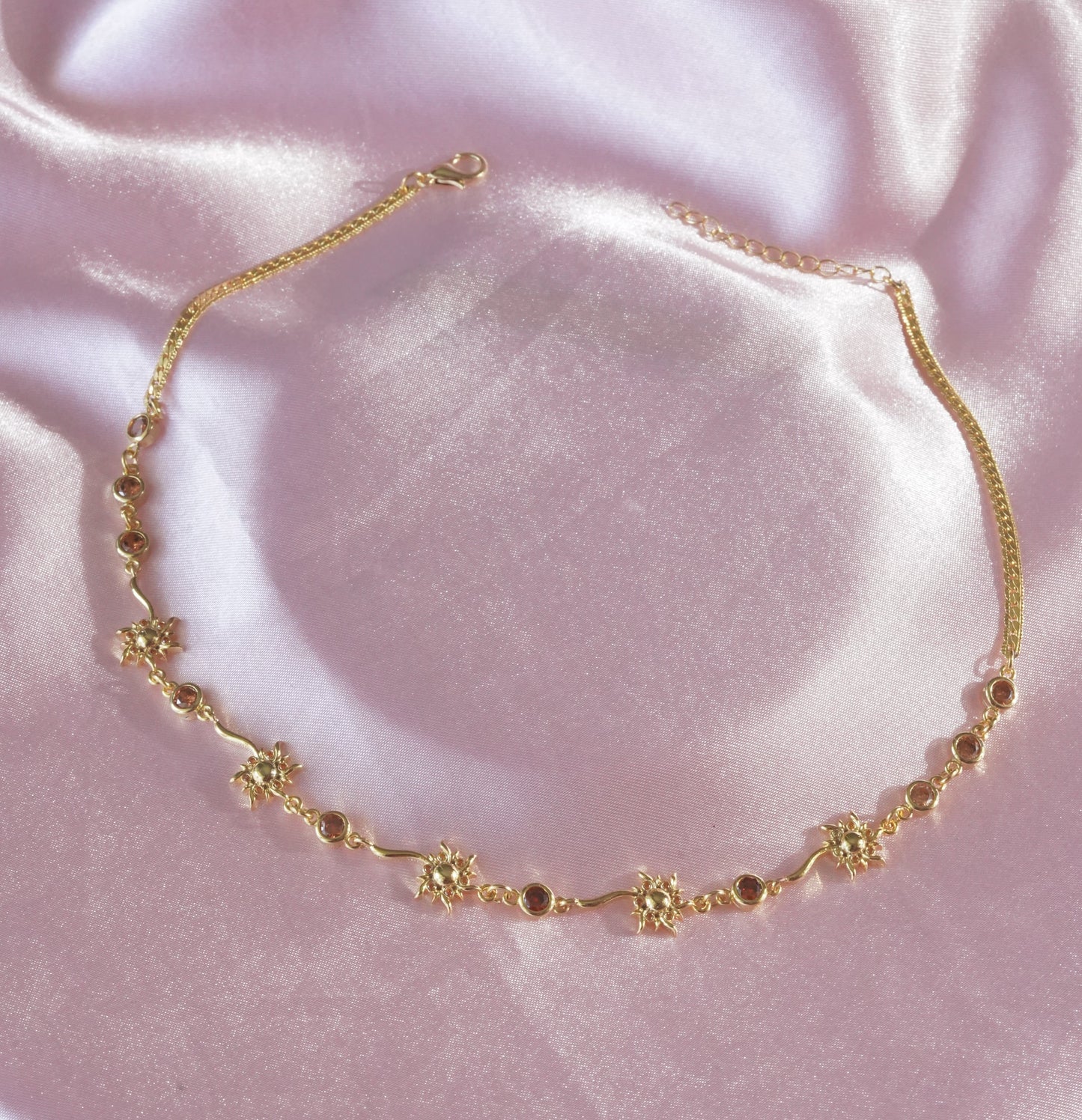 Stella Güneş Işığı Choker Kolye