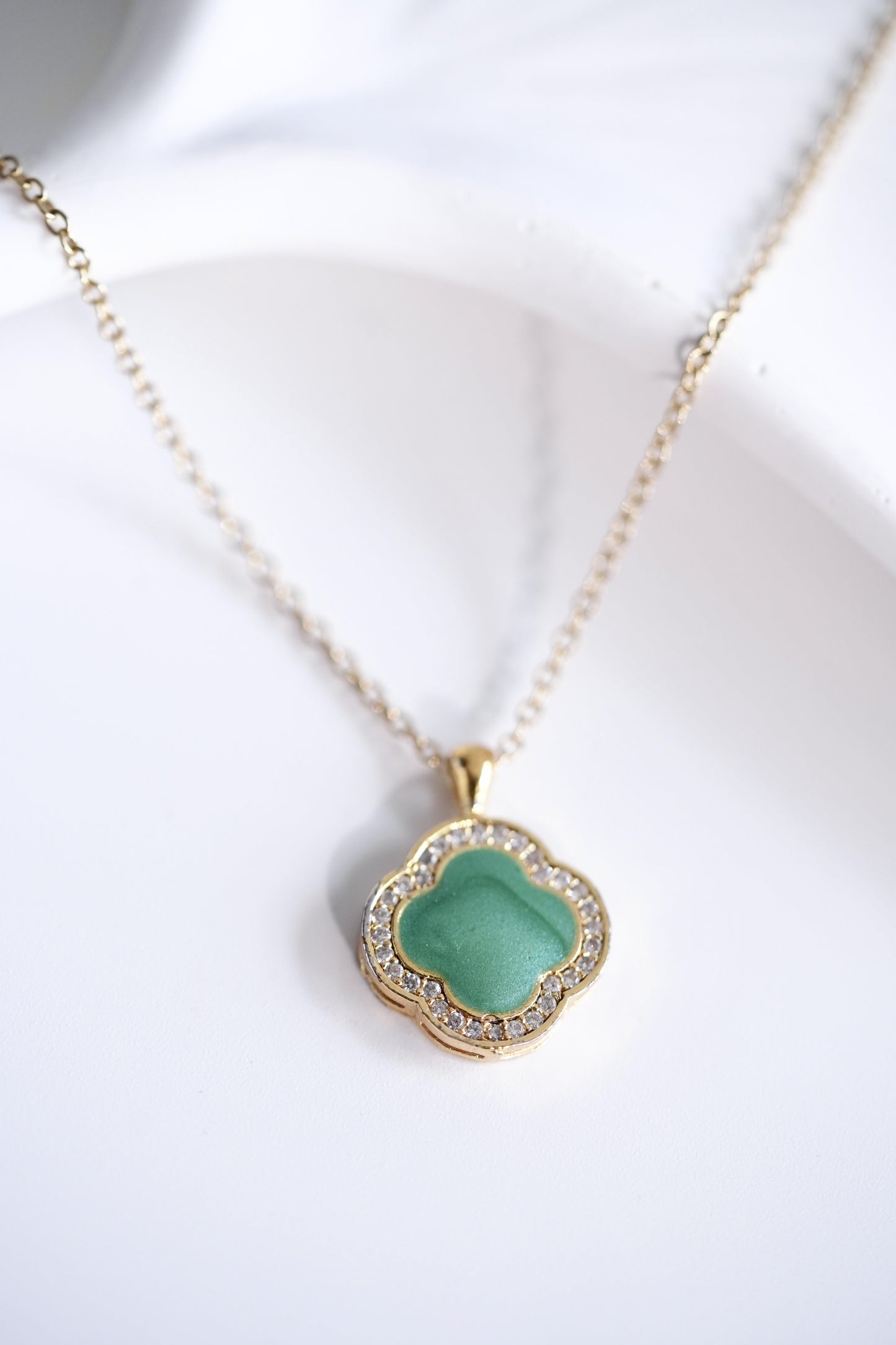 Taşlı Yeşil Çelik Kolye