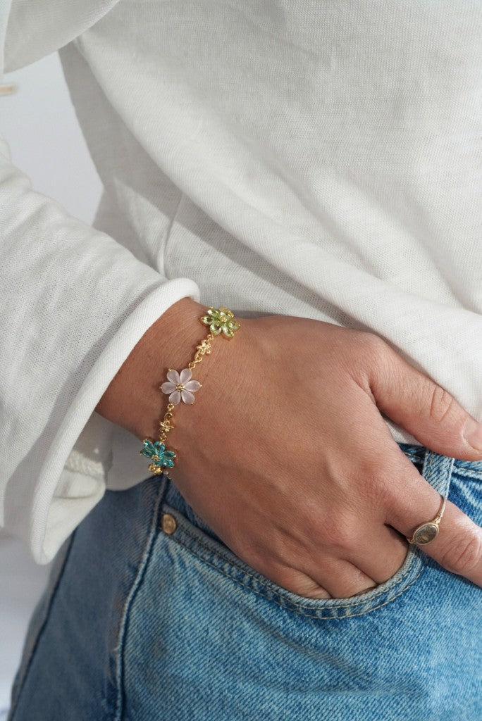 Peri Çiçekleri Bileklik – Peri Çiçekleri Bileklik – Pastel Renkli Çiçekli Kadın Bileklik