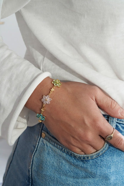 Peri Çiçekleri Bileklik – Peri Çiçekleri Bileklik – Pastel Renkli Çiçekli Kadın Bileklik
