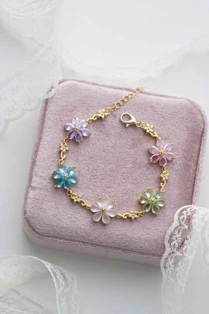 Peri Çiçekleri Bileklik – Peri Çiçekleri Bileklik – Pastel Renkli Çiçekli Kadın Bileklik